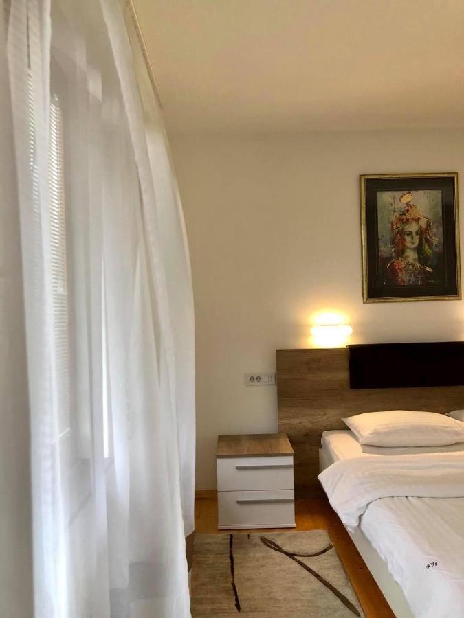 Konak Nestor Bungalows Skopje Esterno foto