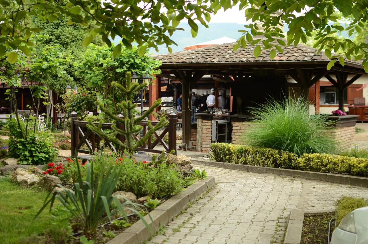 Konak Nestor Bungalows Skopje Esterno foto